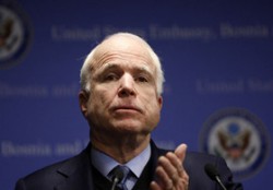 Маккейн призвал США вооружить Украину Маккейн призвал США вооружить Украину